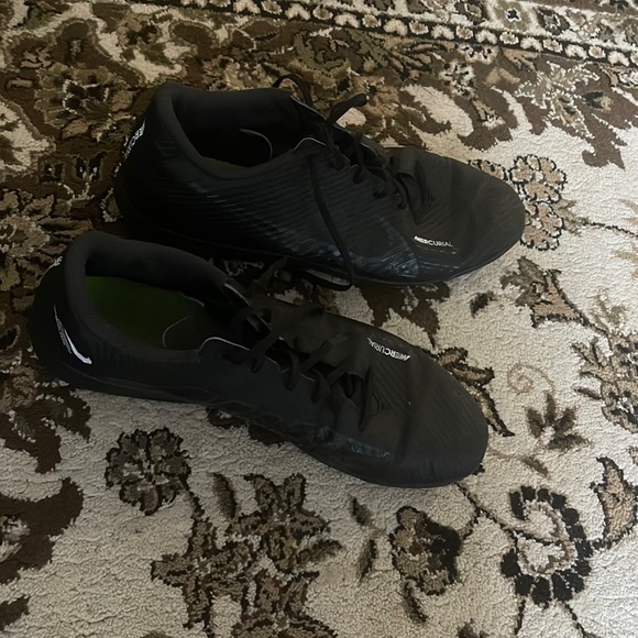 Nike mercurial shoes 11 us - Picture 1 of 2